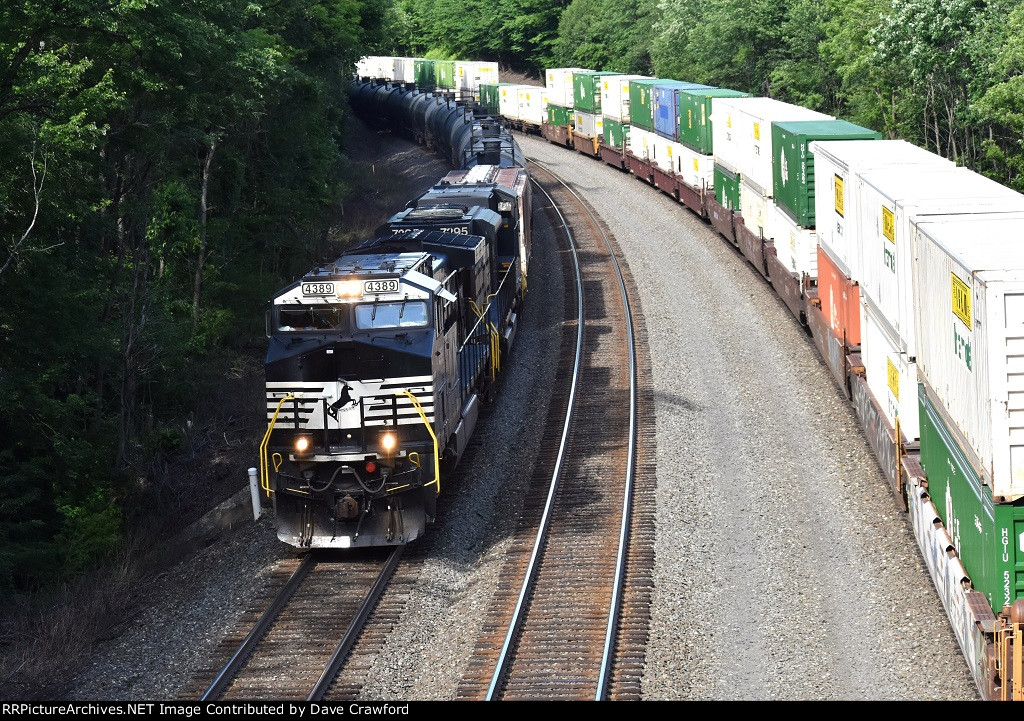 Tankers and Intermodals Meet at Cassandra at Cassandra, PA